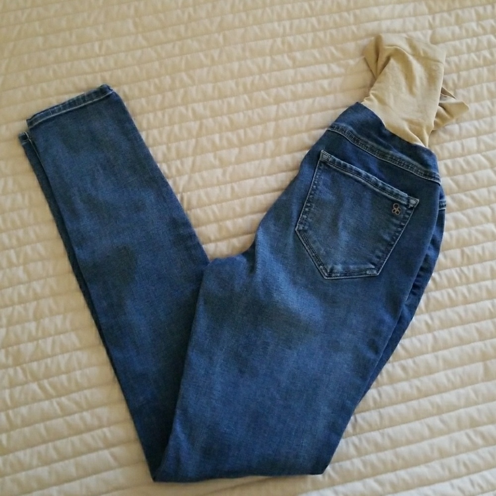 Jessica Simpson maternity jeans